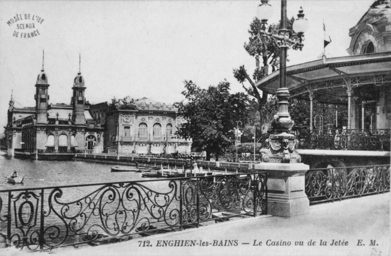 quai, estacade ou jetée des bords du lac