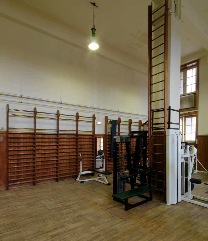 Piscine de la Cité internationale universitaire de Paris et salle de boxe, actuellement salle de musculation