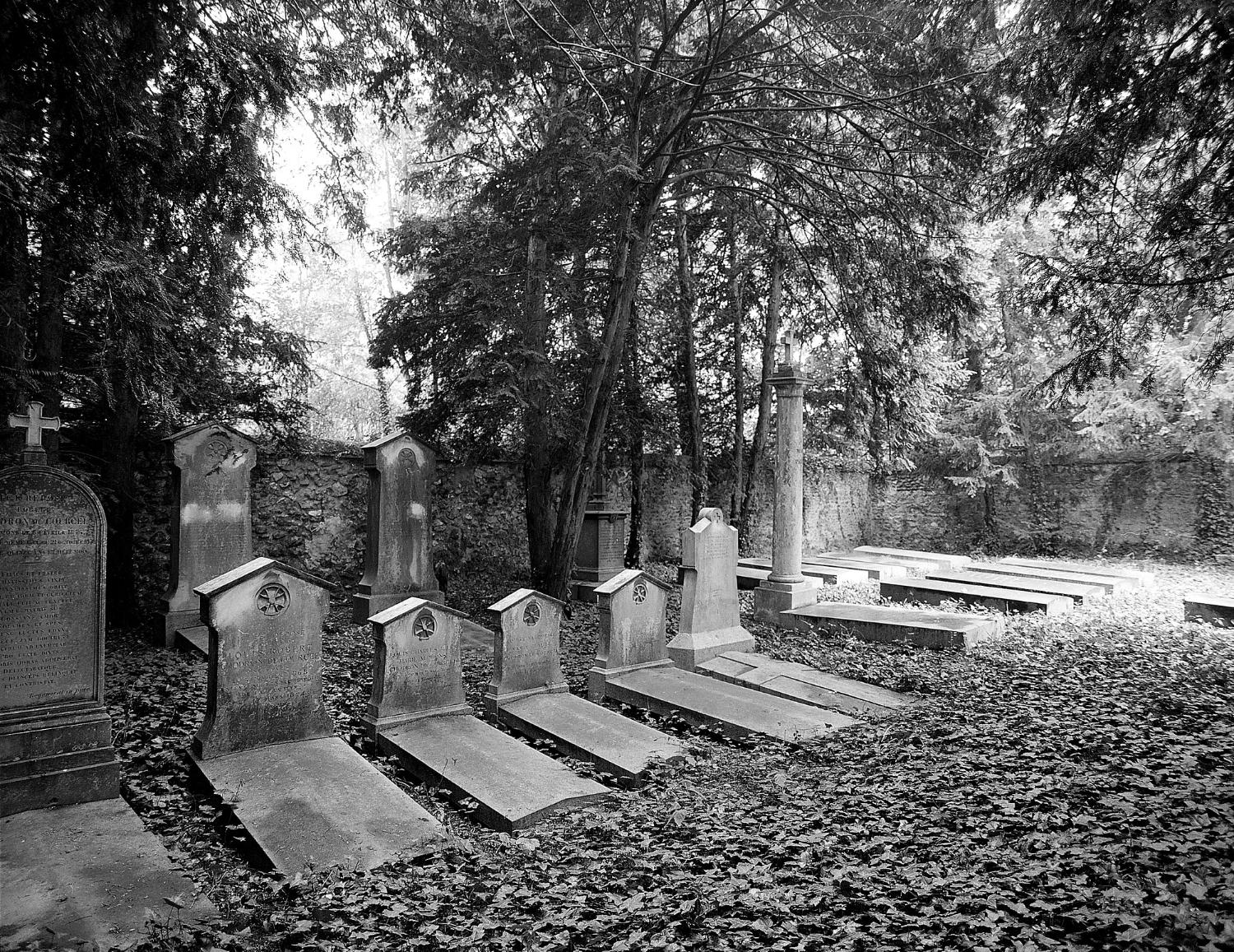 cimetière privé de la famille Chodron de Courcel