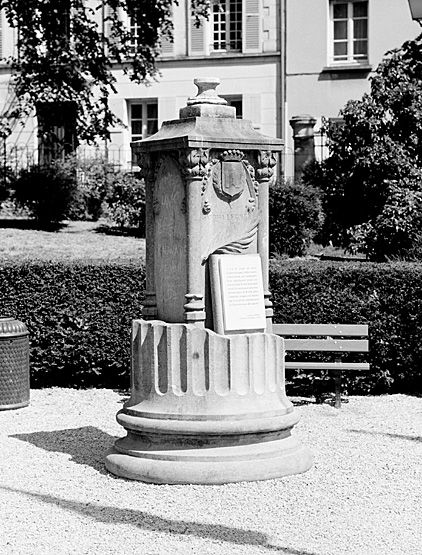 monument à Gabriel Leroy