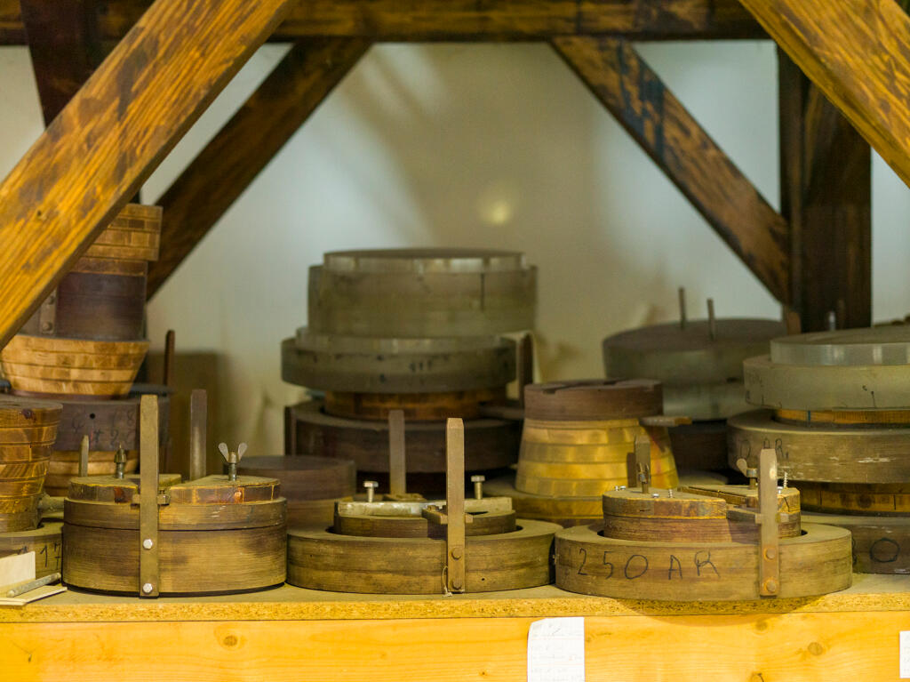 Usine de produits chimiques Poulenc Frères, puis usine d'engrais de la Société Française du Lysol, puis usine de chaudronnerie et usine d'articles en matière plastique (usine d'enceintes de confinement) Ateliers de Technochimie