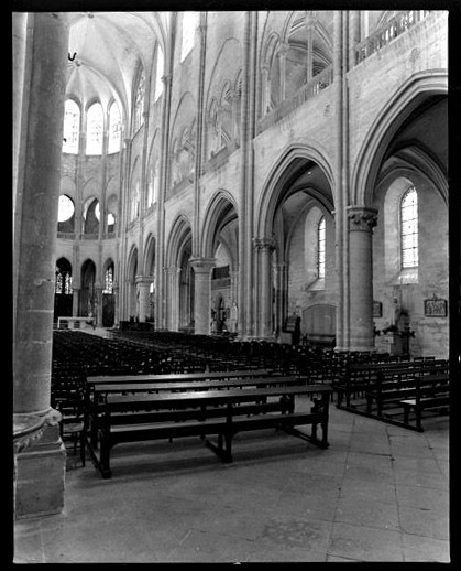 Campagne photographique sur le patrimoine de Mantes-la-Jolie en 1977