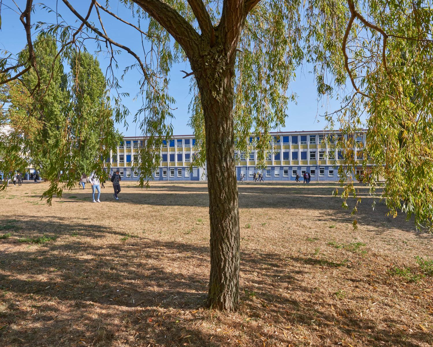 Lycée Eugène-Delacroix