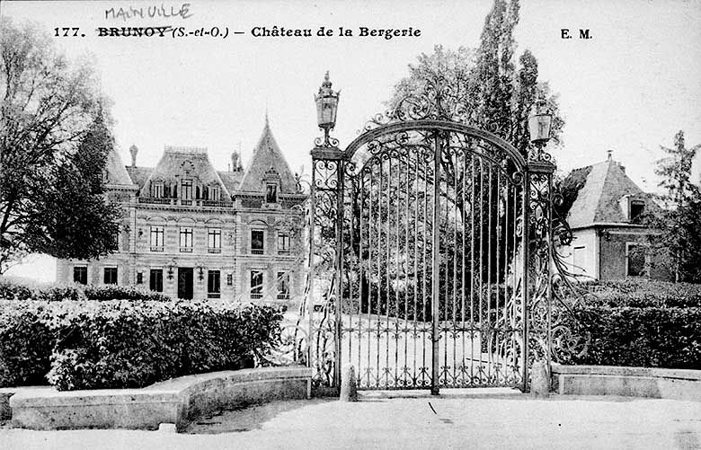 château des Bergeries, aujourd'hui école nationale de police de Draveil