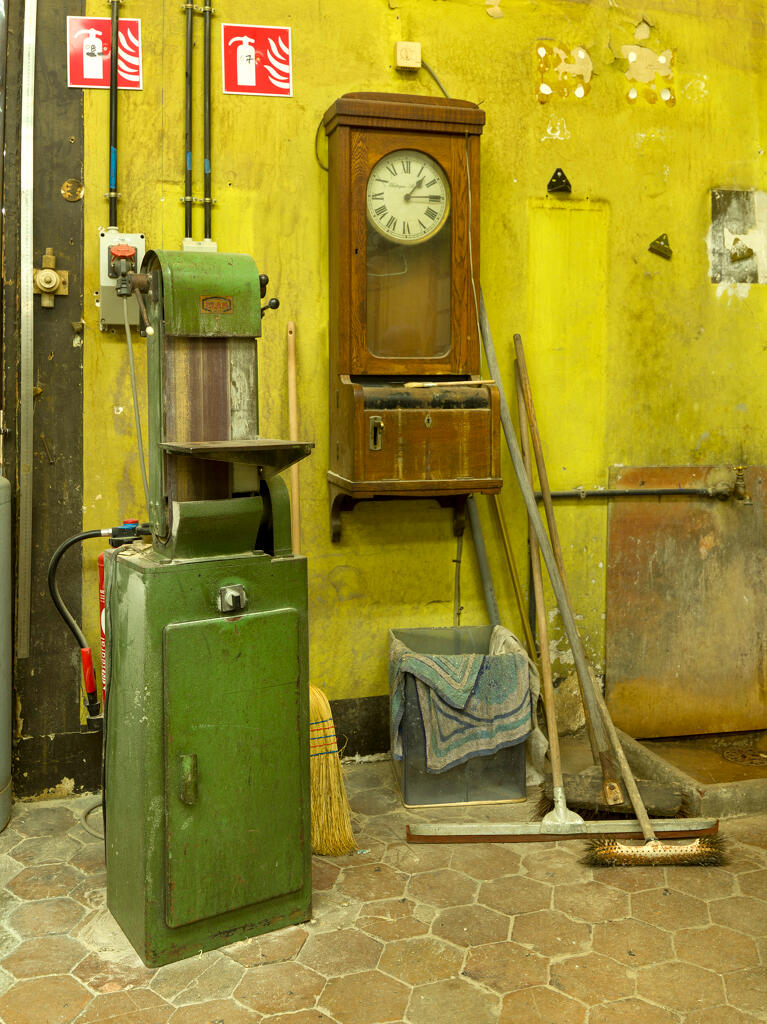 Usine de produits chimiques Poulenc Frères, puis usine d'engrais de la Société Française du Lysol, puis usine de chaudronnerie et usine d'articles en matière plastique (usine d'enceintes de confinement) Ateliers de Technochimie