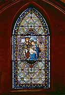 9 verrières : Sainte Famille, saint Augustin et sainte Monique, baptême de saint Romain par saint Laurent, Cène, martyre de saint Saturnin, saint Louis rendant la justice, sainte Elisabeth faisant l'aumône, saint Guillaume archevêque de Bourges, saint Vincent de Paul (baies 7, 9, 11, 12, 14, 16, 18, 20, 22)