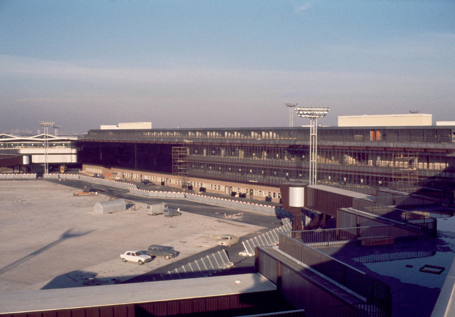 Orly 1 2 (depuis 2019), Orly-Ouest (de 1971 à 2019)