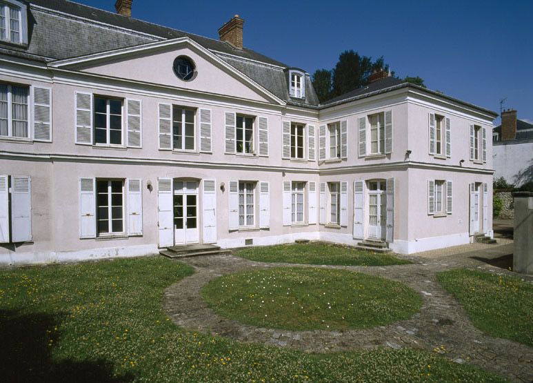 maison de campagne dite le Clos du Roy