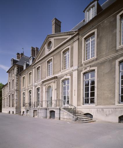 Château d'Athis, actuellement école Saint-Charles