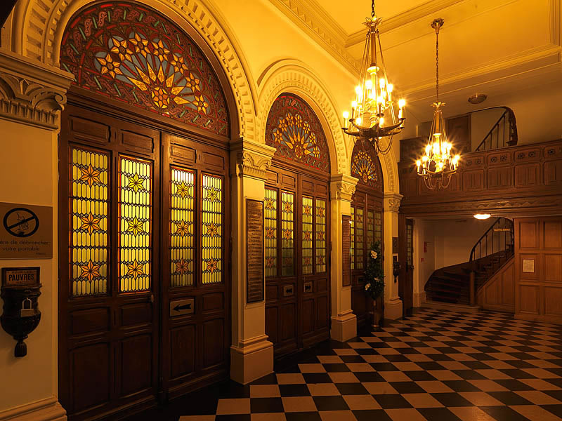 Ensemble de 14 verrières - Chapelle de l'Hôtel Bourbon-Condé