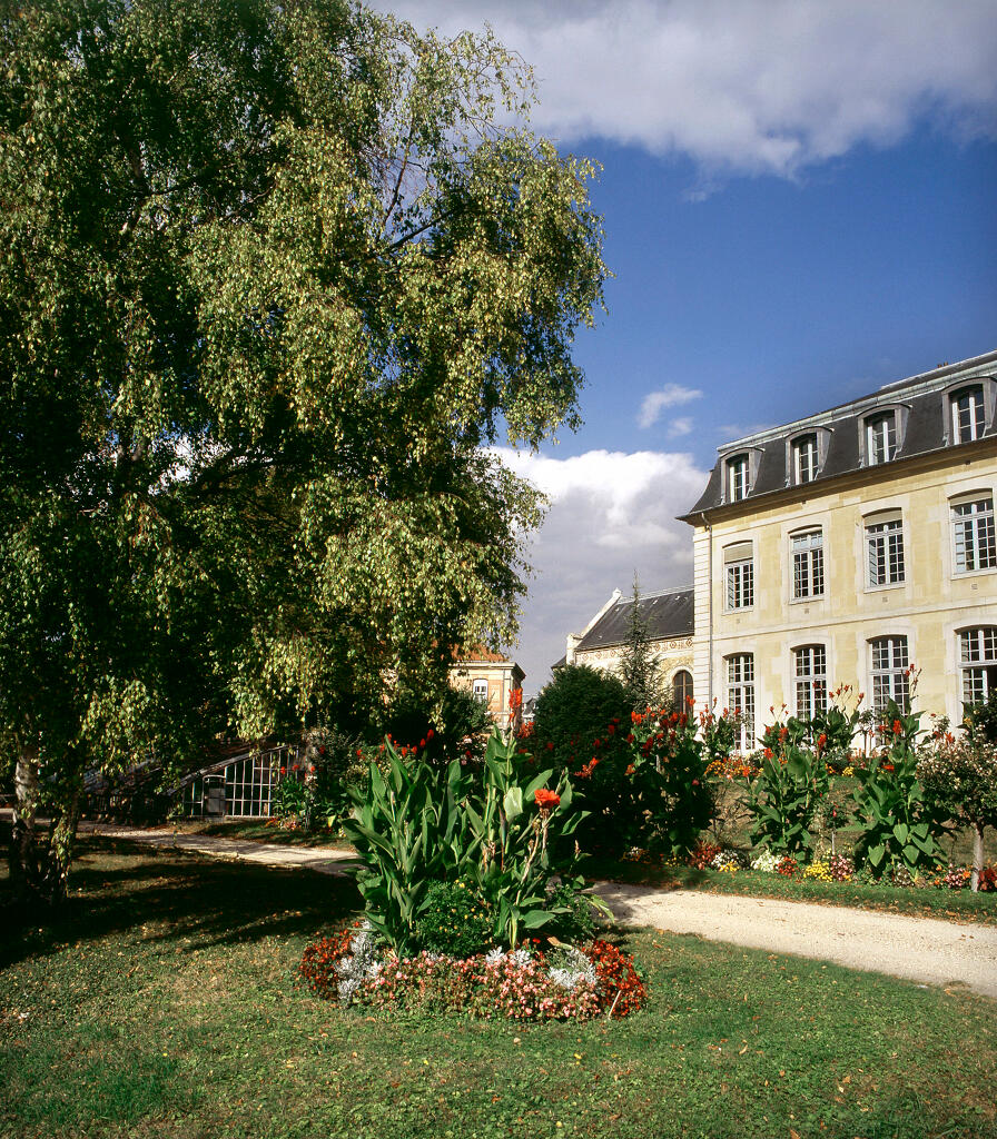 Château, Lycée dit Château de le Prevost puis DESCONDE, Lycée du Prince Impérial, actuellement Lycée Michelet