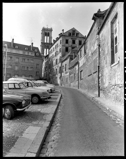 Campagne photographique sur le patrimoine de Mantes-la-Jolie en 1977