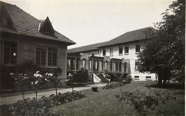 sanatorium de Champrosay, puis sanatorium Joffre, puis hôpital Joffre, actuellement hôpital Joffre-Dupuytren