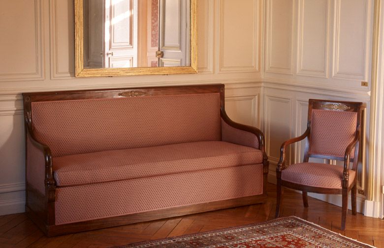 ensemble de style Empire : canapé, fauteuils, lits