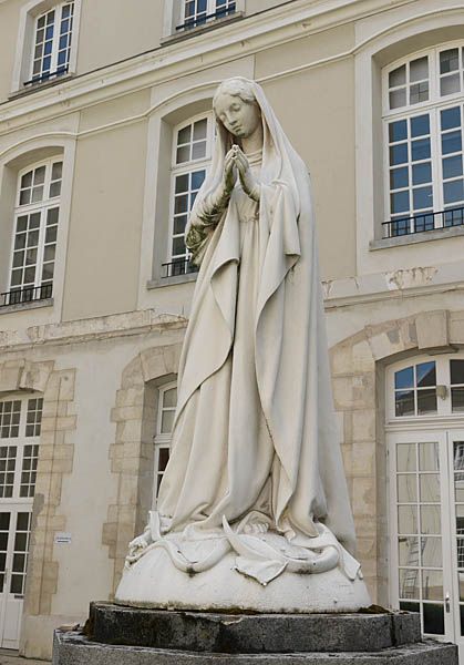 statues : Saint Joseph portant l'enfant Jésus, Vierge de l'Apocalypse