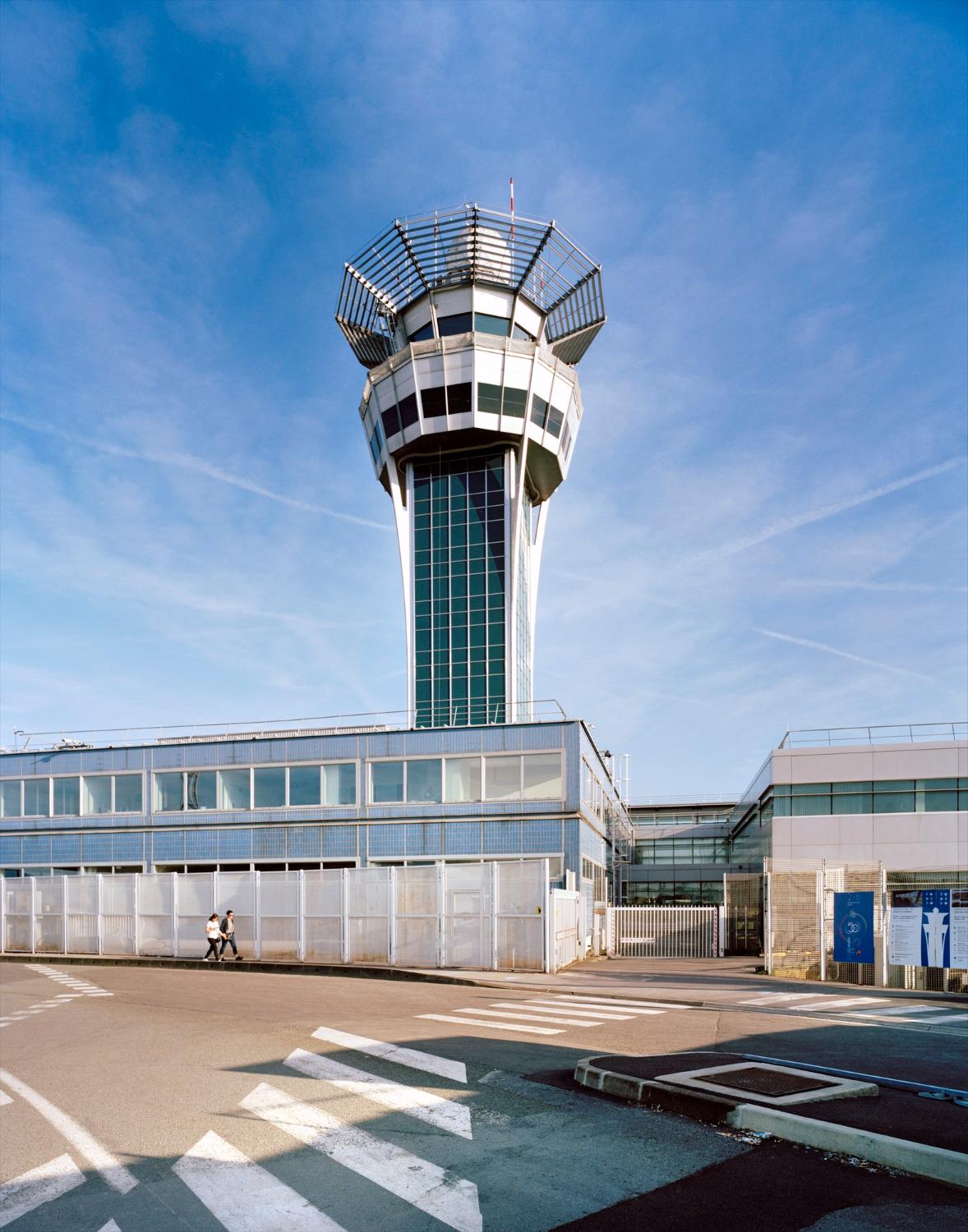 Orly 4 (depuis 2019), Orly-Sud (de 1971 à 2019), Installations terminales (de 1961 à 1971) Aérogare Sud ( de 1954 à 1961)