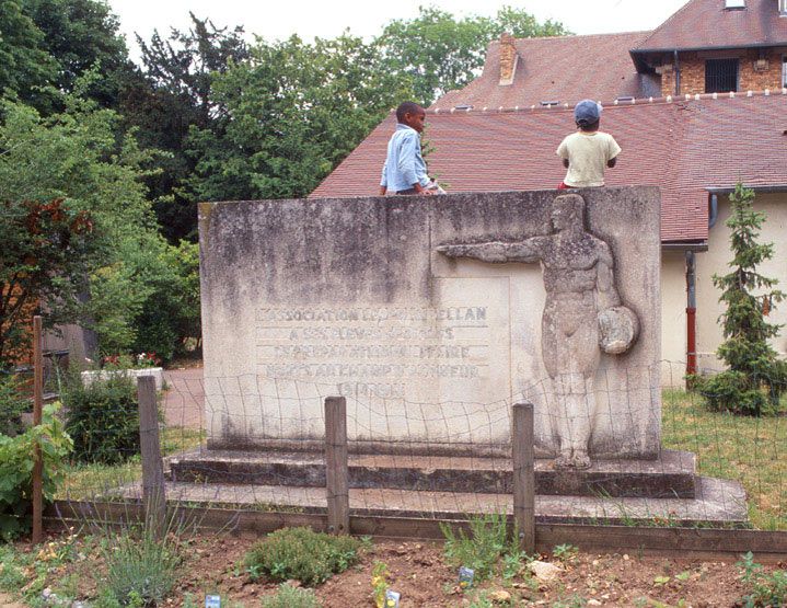 Gymnase Léopold Bellan