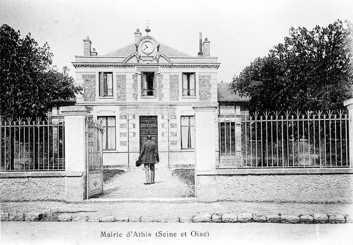 mairie-école, dite école du Centre ou école Pasteur, actuellement maison de Banlieue et de l'Architecture