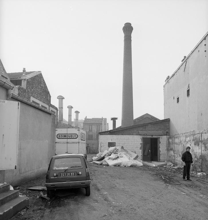 Parfumerie Vibert (parfumerie et savonnerie du Commerce), puis Lanquest frères et successeurs, puis société anonyme Princifarm (détruit après inventaire)