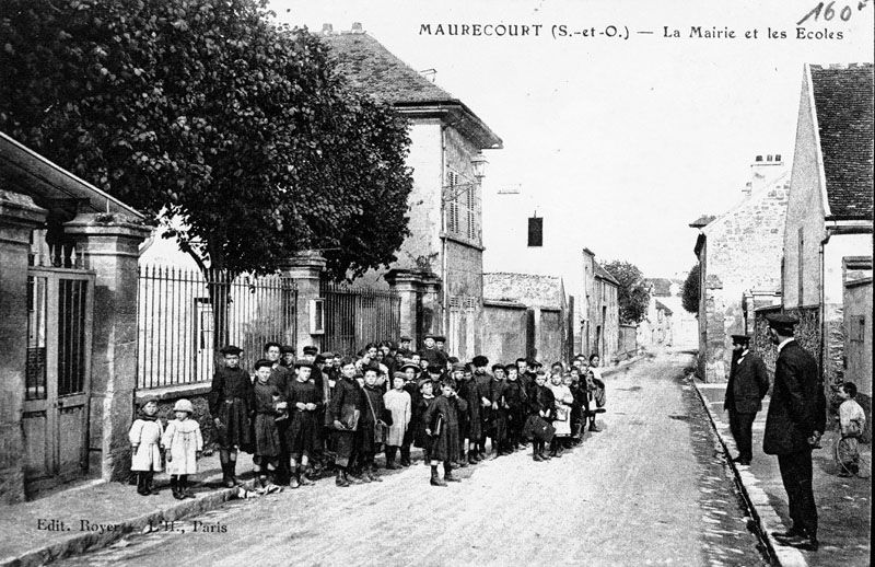 maison de campagne, mairie-école, presbytère, actuellement copropriété