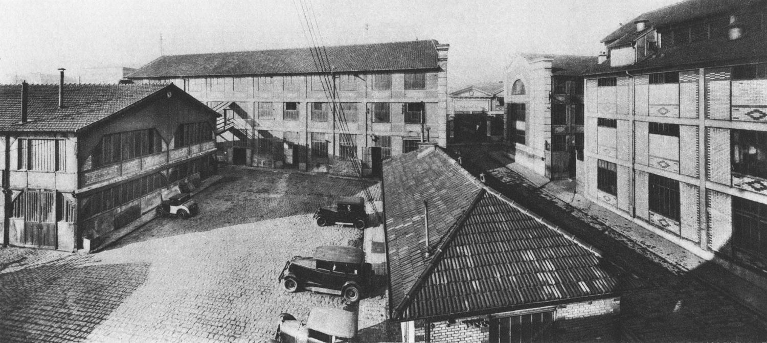 Usine de peausserie (usine de traitement des peaux de lapin) C. et E. Chapal frères et cie, puis Société anonyme des anciens établissements C. et E. Chapal frères et cie, actuellement hôtel industriel, logement et ateliers d'artistes