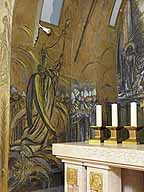 Détail de l'intérieur de l'arc : anges thuriféraire et Pie XI en donateur de Saint-Pierre de Rome.