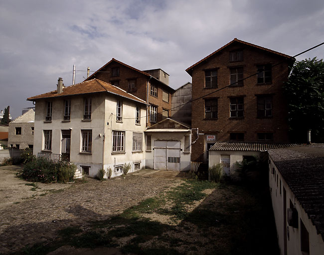 Usine de peausserie Léonard Fournier, puis Gorin, puis entrepôt commercial Electro distribution