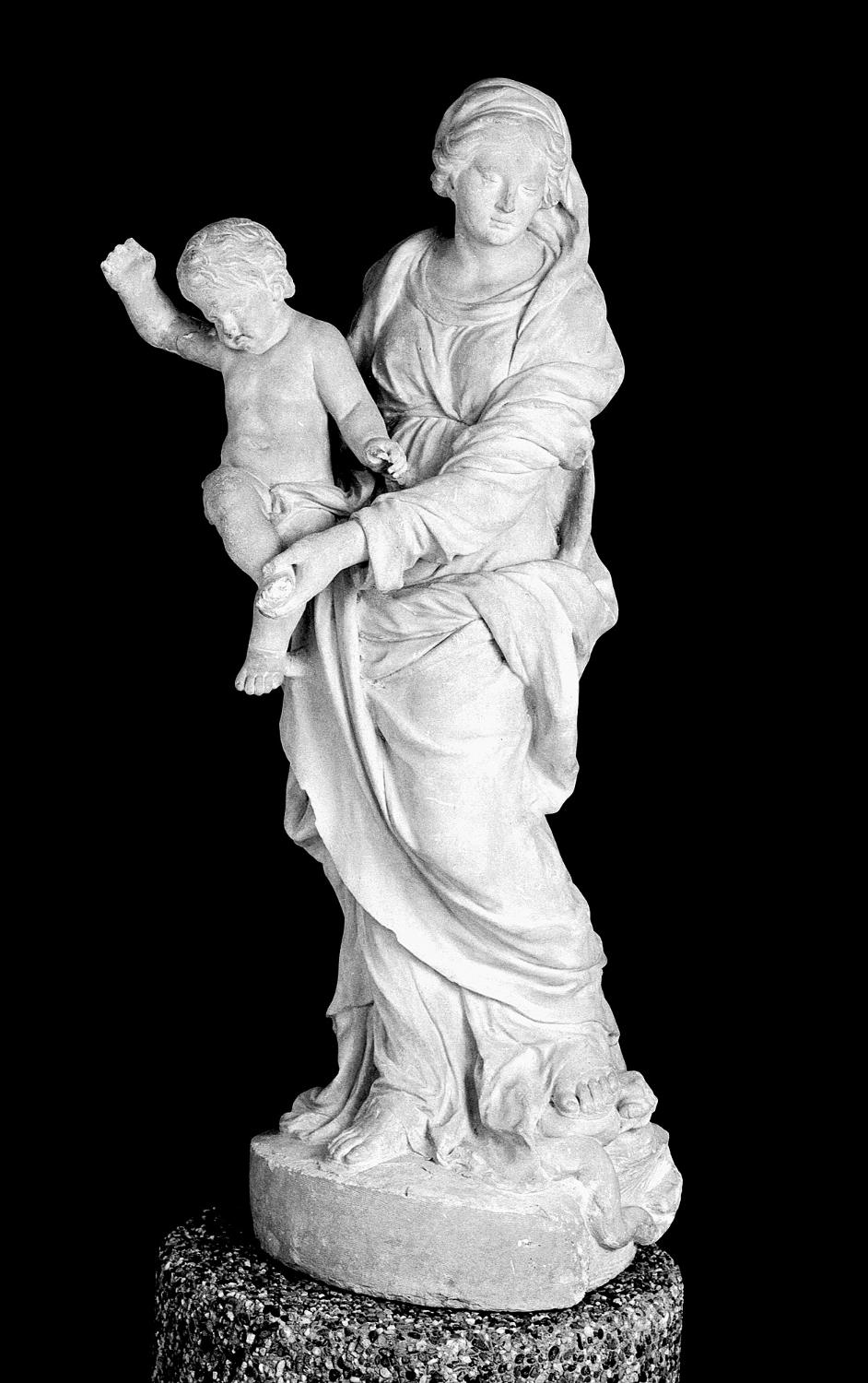 statue : Vierge à l'Enfant (n°1)