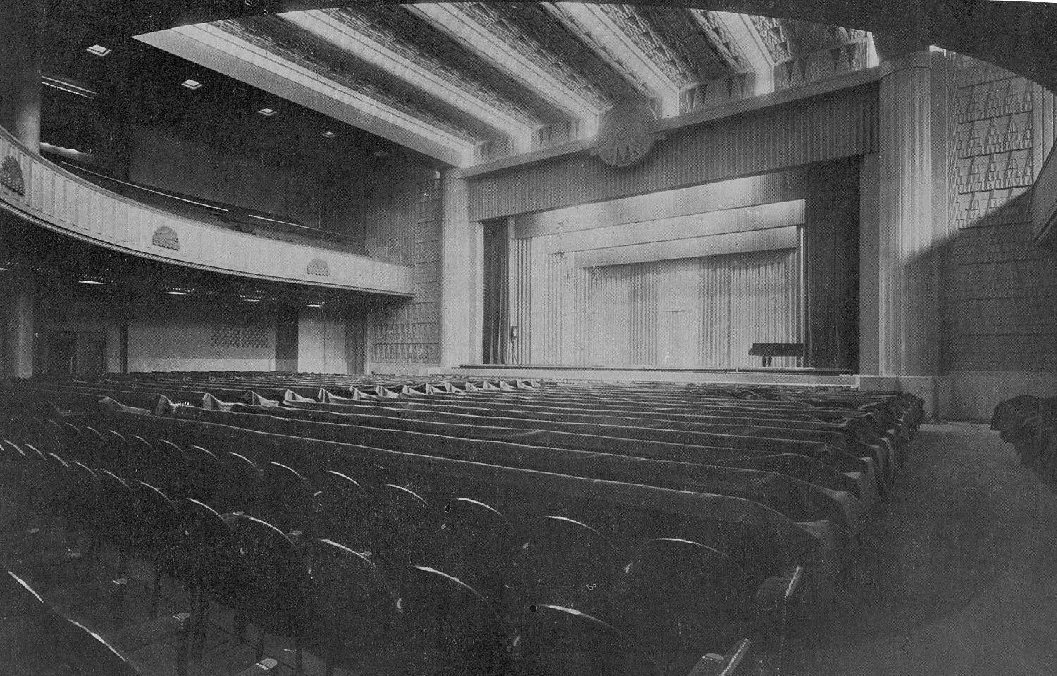 Vue générale de la salle de spectacle (1932)