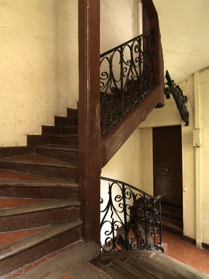 rampe d'appui, escalier de la maison à porte cochère (non étudié)