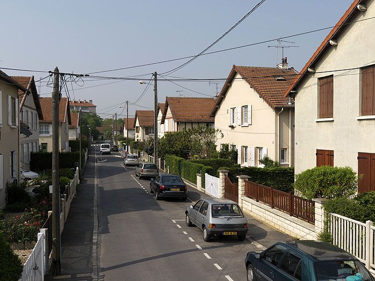 l'habitat collectif de l'OIN ORSA (Opération d'intérêt national Orly-Rungis-Seine-Amont)