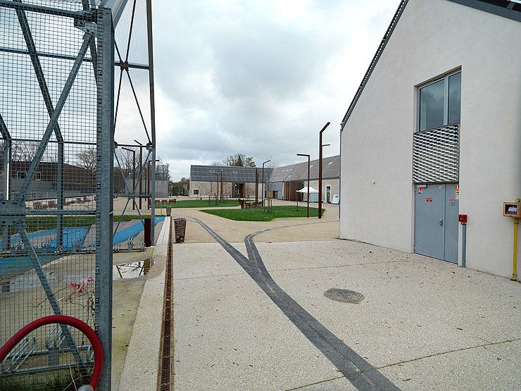 université de Marne-la-Vallée : Maison des étudiants