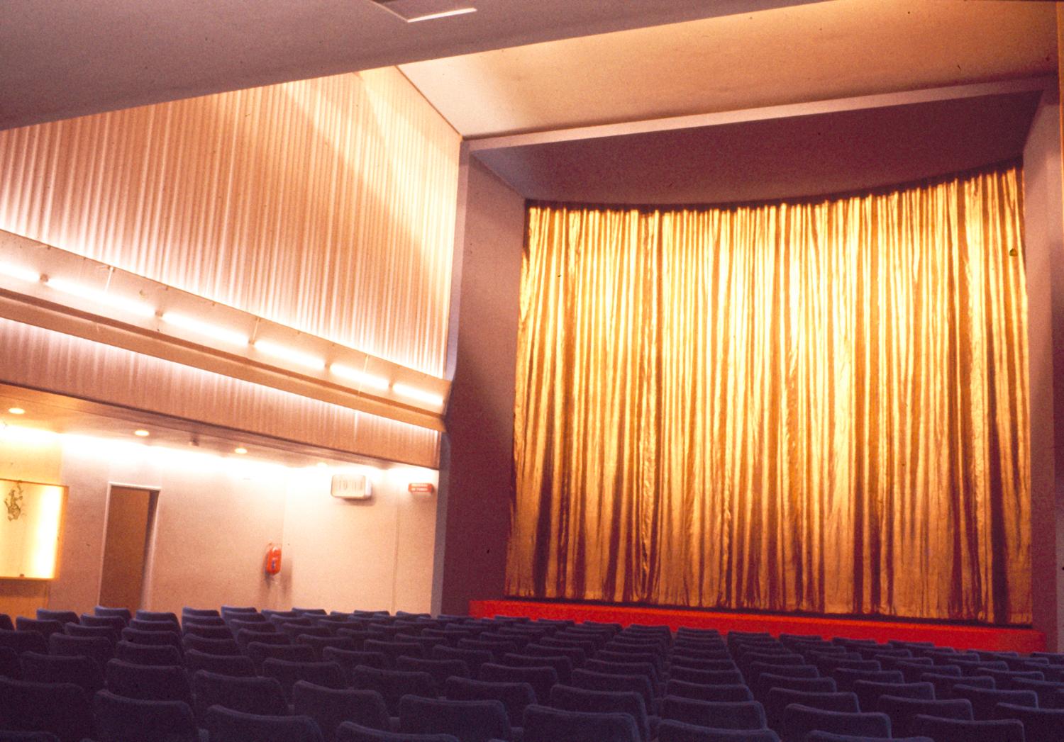 Les Installations terminales, Orly 4 dans les années 1960