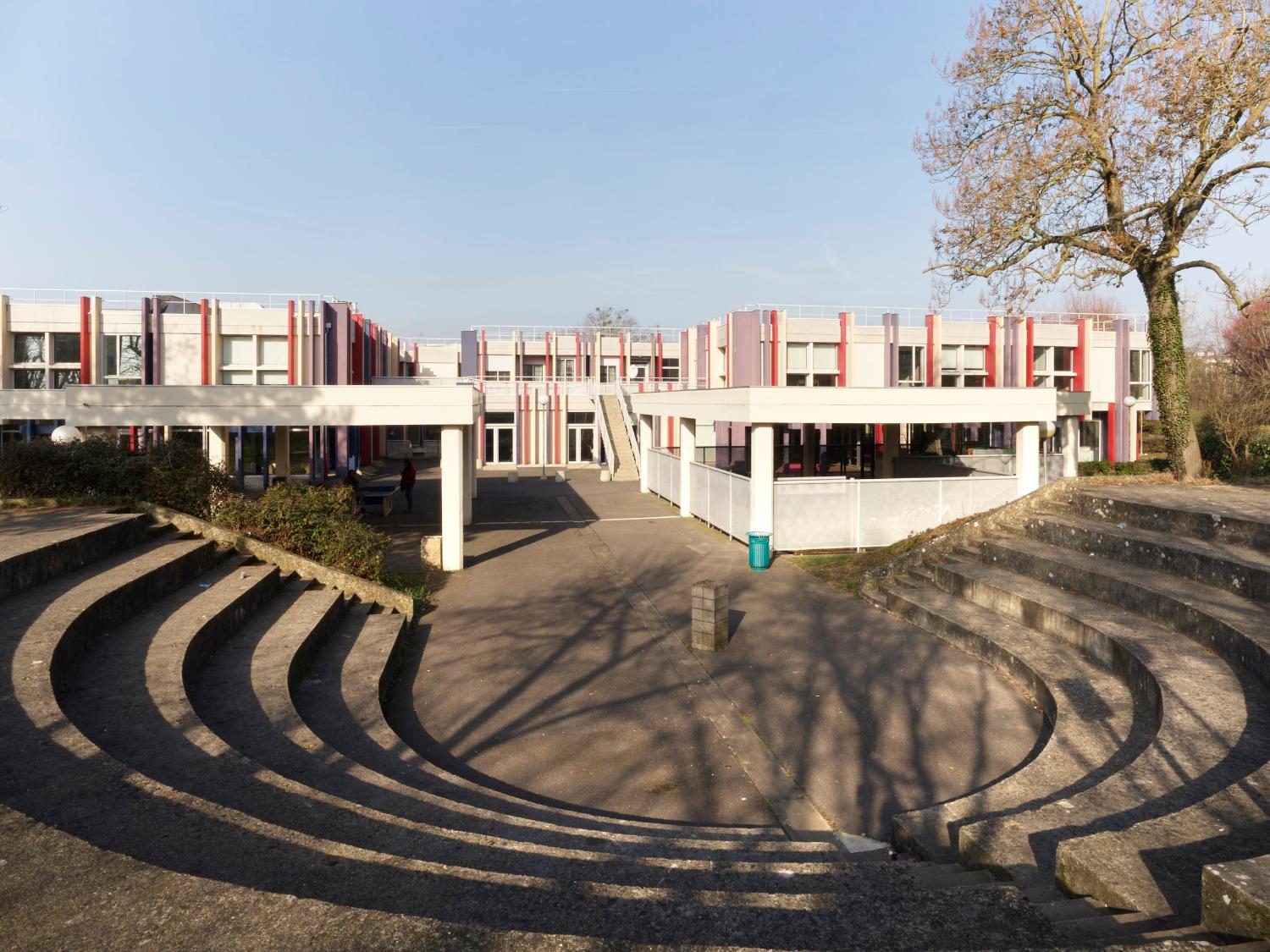 Lycée Flora-Tristan