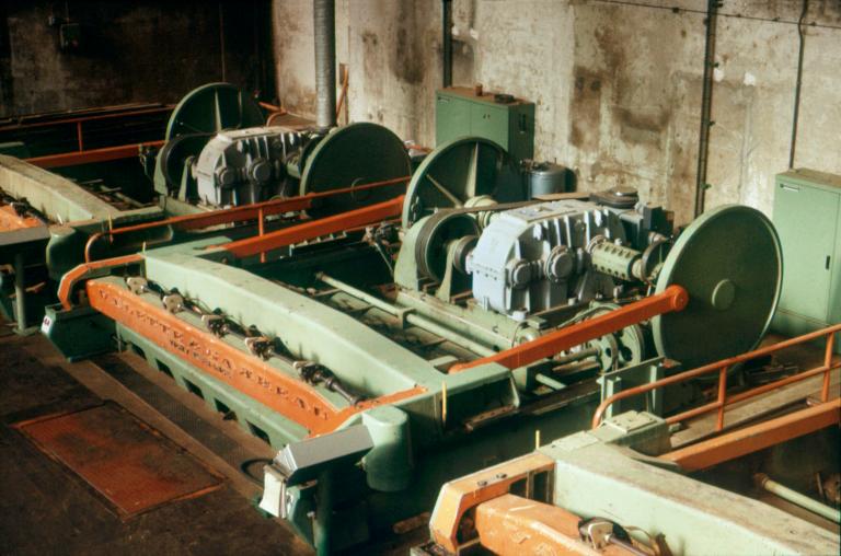 Scierie Cavillet, puis usine de bois de placage Société parisienne de bois tranché et déroulé, puis Société parisienne de tranchage et déroulage, puis société Maréchaux, puis entrepôt commercial (détruit après inventaire)