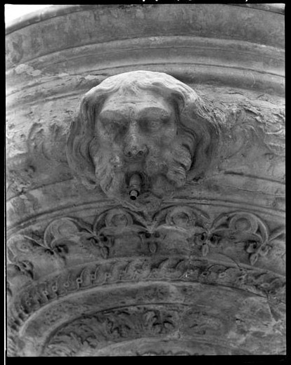 Campagne photographique sur le patrimoine de Mantes-la-Jolie en 1977