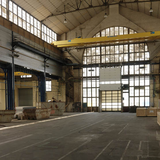 Usine de matériel électrique industriel Schneider et Cie, puis Le Matériel Electrique Scheider-Westinghouse (SW), puis Jeumont-Schneider (JS), actuellement ensemble industriel appelé "Espace Technologique et Industriel de Champagne-sur-Seine" (zone ETIC)