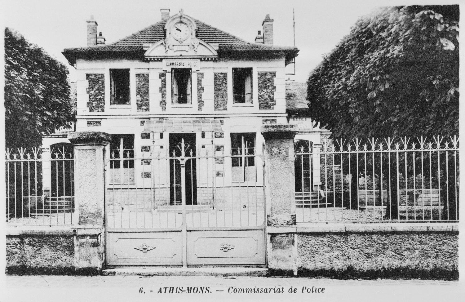 mairie-école, dite école du Centre ou école Pasteur, actuellement maison de Banlieue et de l'Architecture
