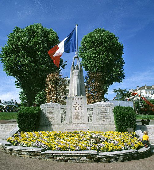 Monument aux Morts (des Guerres 1914-1918 et 1939-1945)