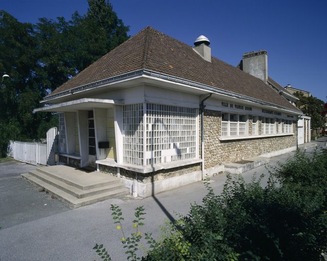 bains douches et cuisine centrale des cantines scolaires