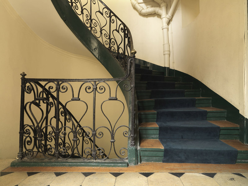 rampe d'appui, escalier de la maison à porte cochère dite maison Louvencourt (non étudié)