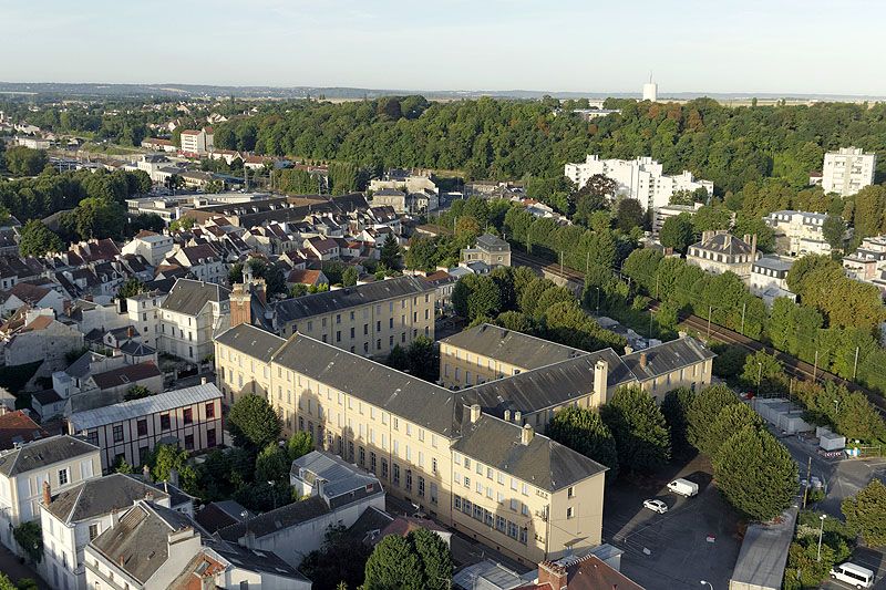 couvent d'ursulines, puis collège, aujourd'hui lycée