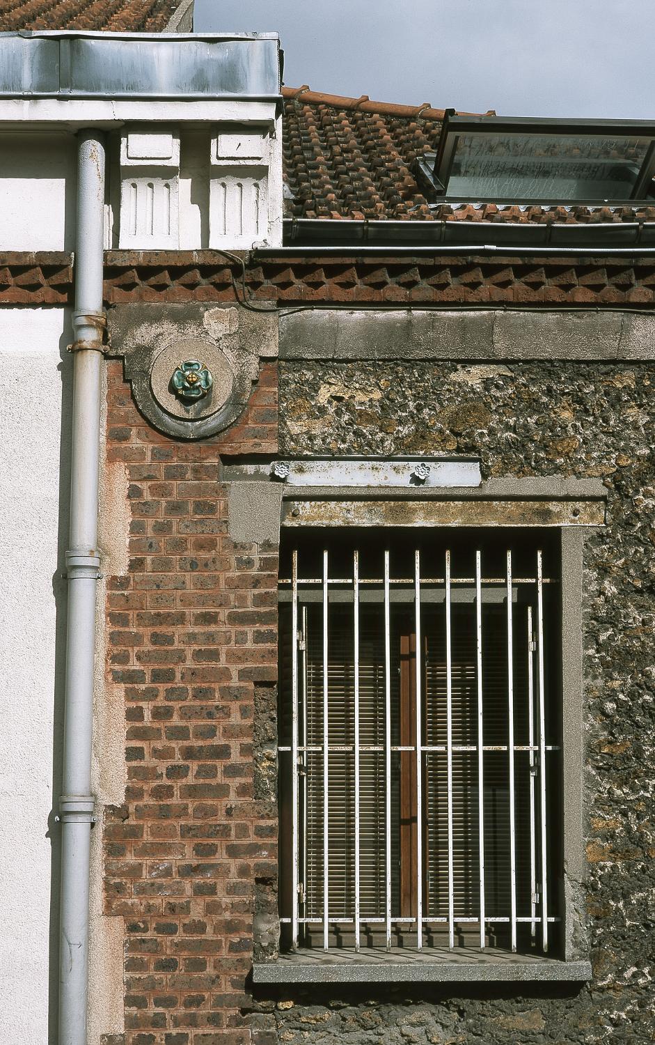 Usine de confection J. Ohresser, puis confiserie JO-CA, puis usine de produits pharmaceutiques Ile-de-France Pharmaceutique, puis blanchisserie industrielle R.L.D., actuellement logements