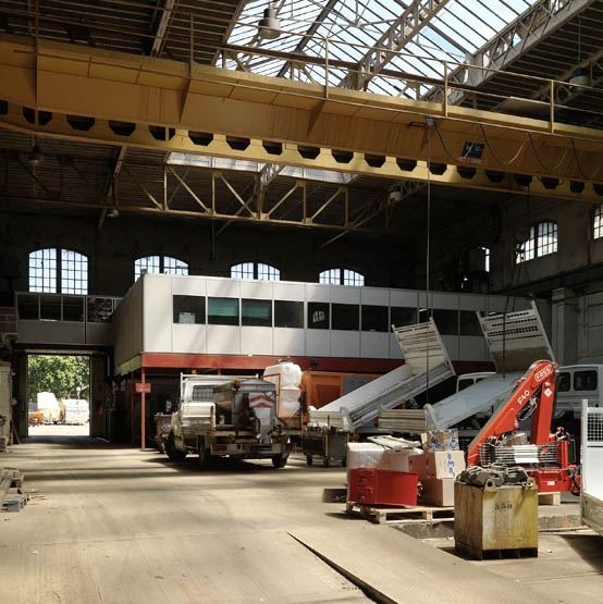 Usine de matériel électrique industriel Schneider et Cie, puis Le Matériel Electrique Scheider-Westinghouse (SW), puis Jeumont-Schneider (JS), actuellement ensemble industriel appelé "Espace Technologique et Industriel de Champagne-sur-Seine" (zone ETIC)