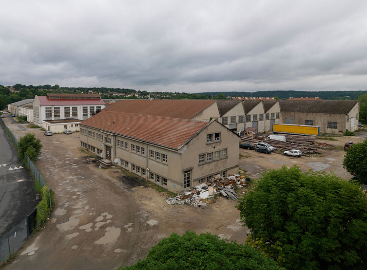 Usine de matériel électrique industriel Schneider et Cie, puis Le Matériel Electrique Scheider-Westinghouse (SW), puis Jeumont-Schneider (JS), actuellement ensemble industriel appelé "Espace Technologique et Industriel de Champagne-sur-Seine" (zone ETIC)