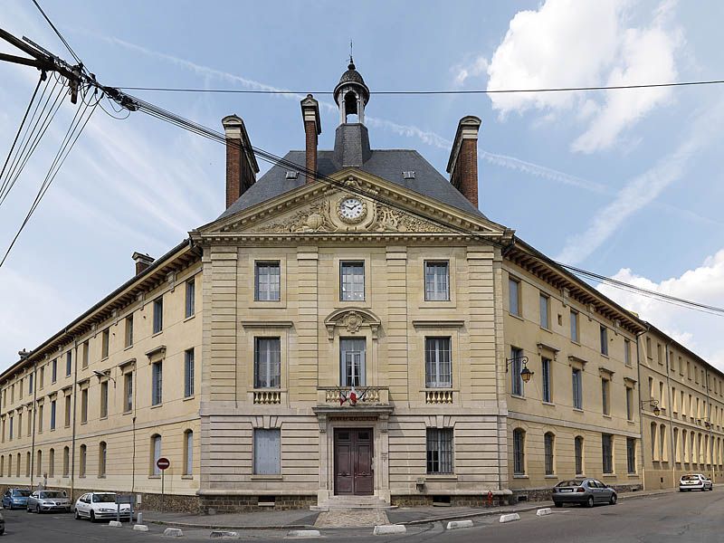 couvent d'ursulines, puis collège, aujourd'hui lycée