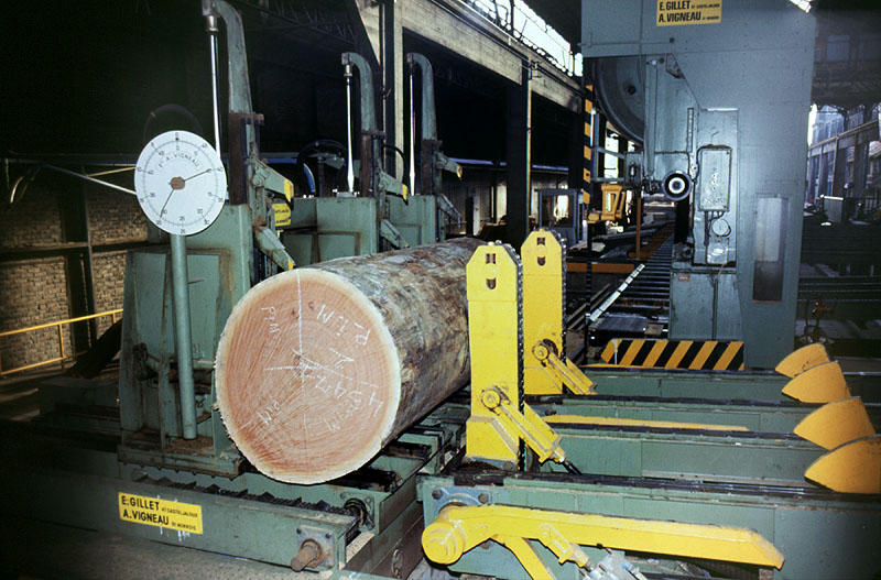 Scierie Cavillet, puis usine de bois de placage Société parisienne de bois tranché et déroulé, puis Société parisienne de tranchage et déroulage, puis société Maréchaux, puis entrepôt commercial (détruit après inventaire)