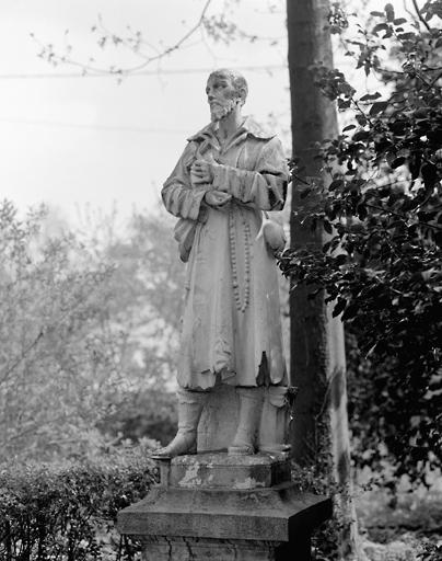 statue : saint Benoît Labre