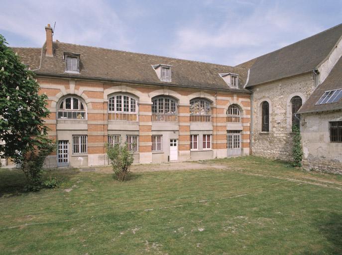 Château d'Athis, actuellement école Saint-Charles