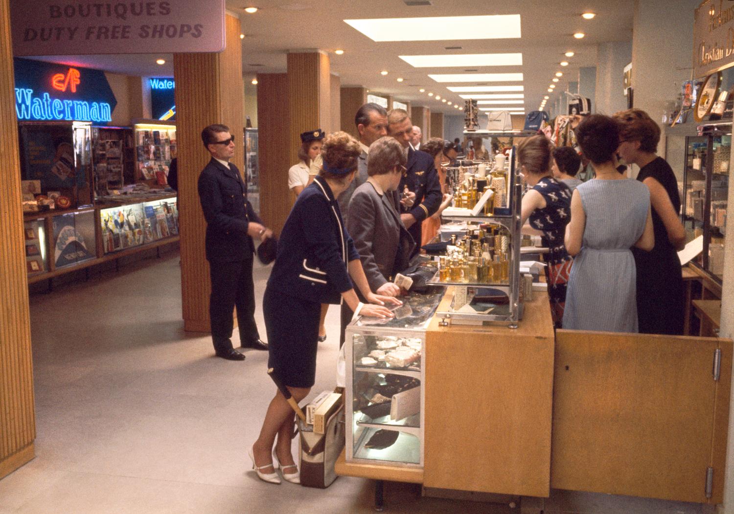 Les Installations terminales, Orly 4 dans les années 1960